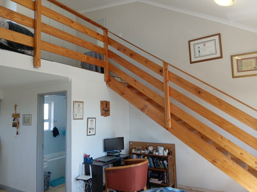 To Let 1 Bedroom Property for Rent in Diep River Western Cape